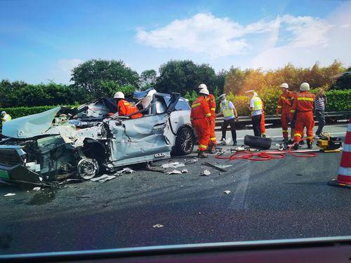 网红爆料青岛事故车视频,惊险瞬间引发网友热议 第2张 网红爆料青岛事故车视频,惊险瞬间引发网友热议 第2张